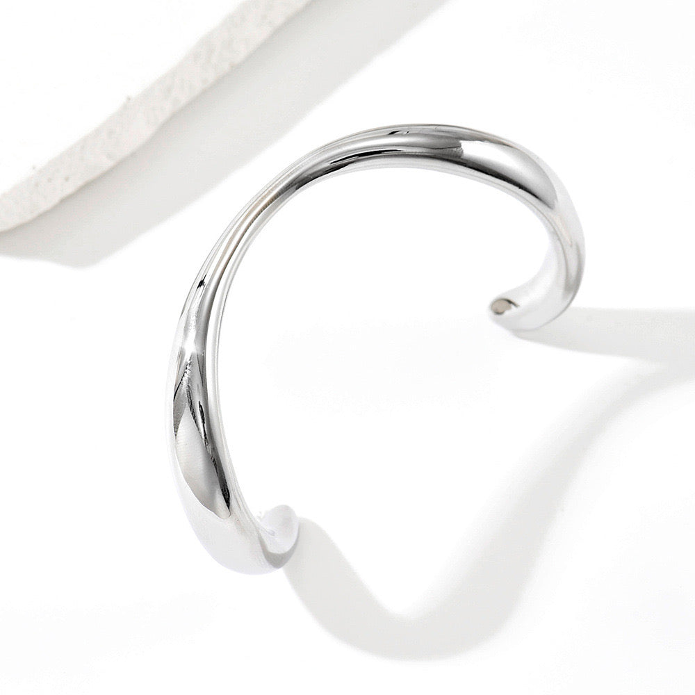 Dual Curve Bangle
